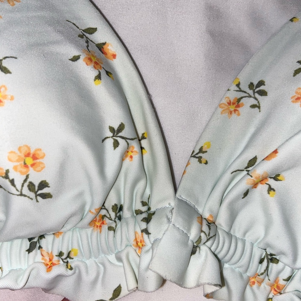 Aerie Triangle Ruffle String Bikini Top💐 - Picture 2 of 6